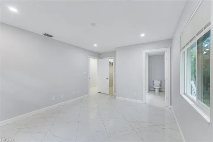 605 12th Ave Ne, Naples, Florida 34120