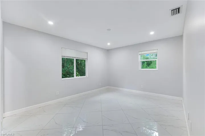 605 12th Ave Ne, Naples, Florida 34120