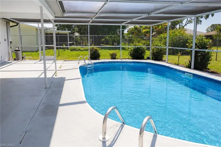 2122 Se 6th Ter, Cape Coral, Florida 33990