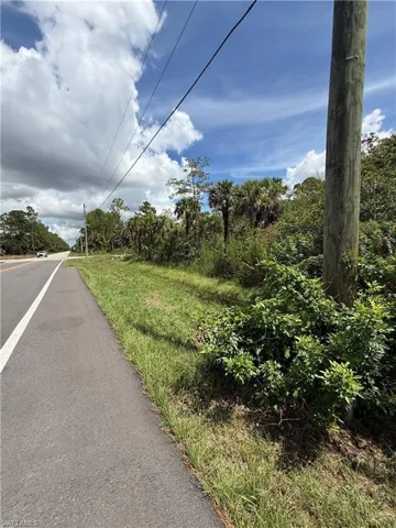 1180 16th St Ne, Naples, Florida 34120