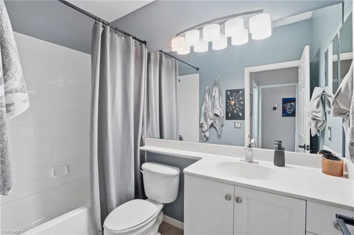 20070 Seagrove St 1907, Estero, Florida 33928