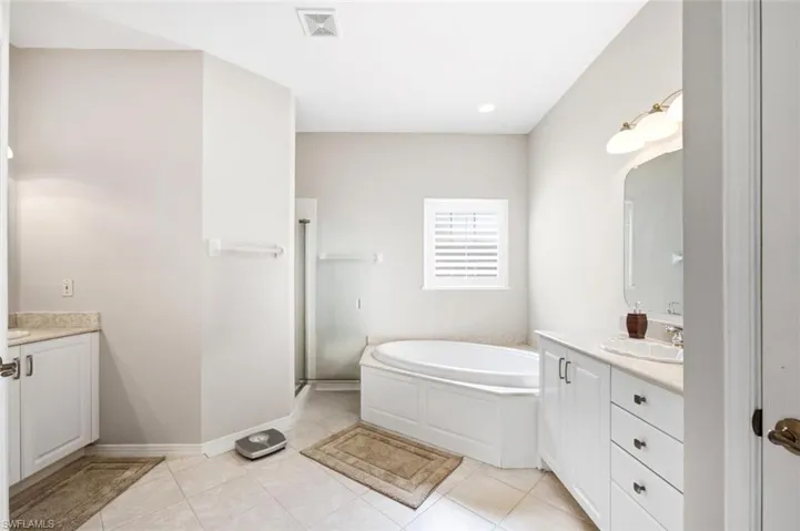 2515 Talon Ct 404, Naples, Florida 34105