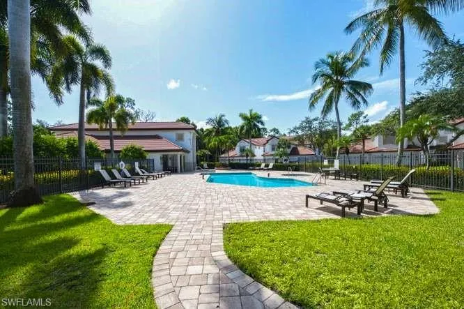 2515 Talon Ct 404, Naples, Florida 34105