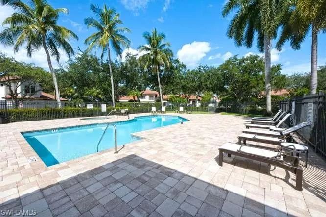 2515 Talon Ct 404, Naples, Florida 34105