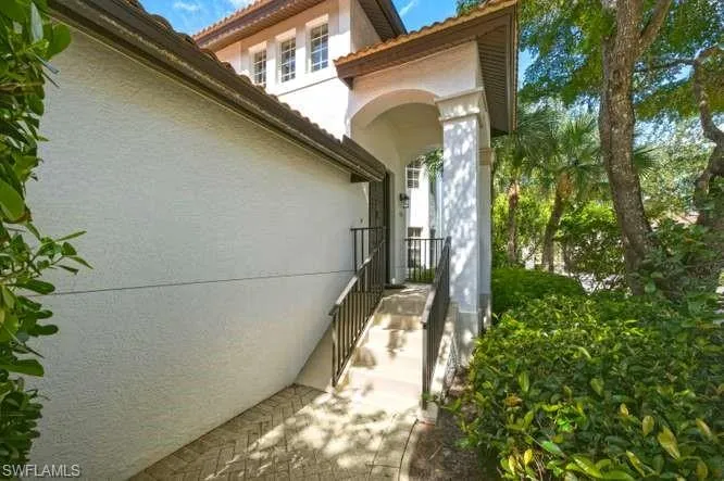 2515 Talon Ct 404, Naples, Florida 34105