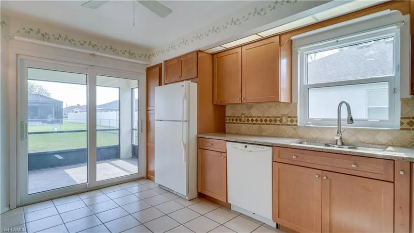 826 NW 2nd  ST, Cape Coral, FL 33993