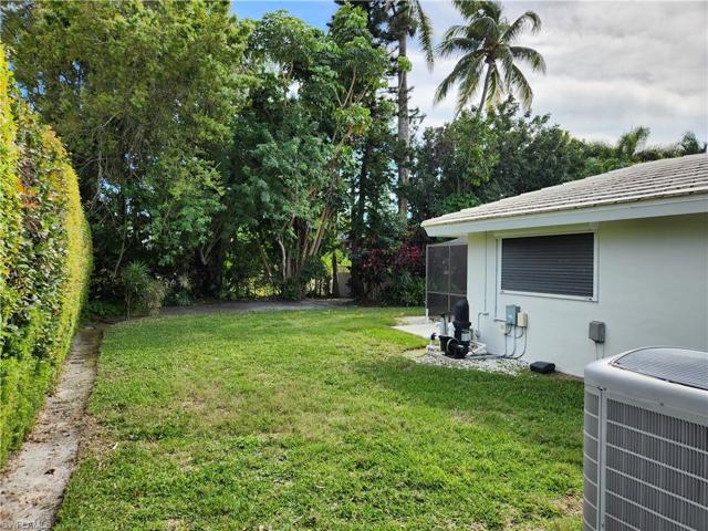 462 Putter Point DR, NAPLES FL 34103