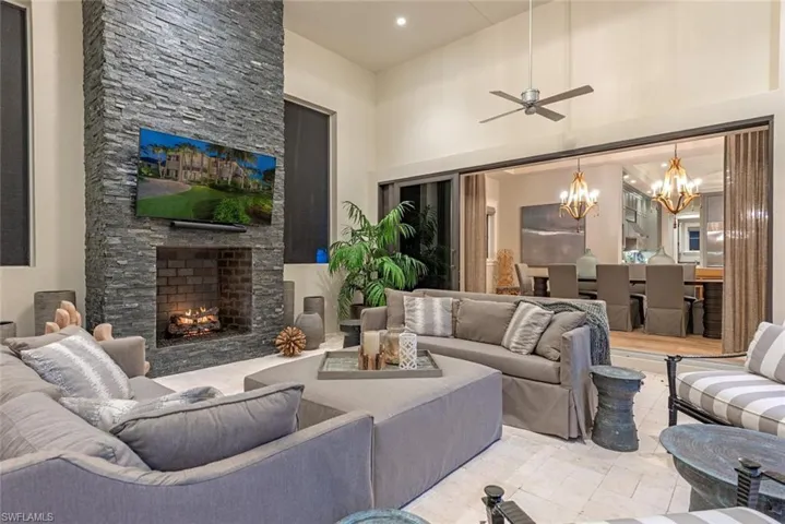 3170 Crayton Rd, Naples, Florida 34103