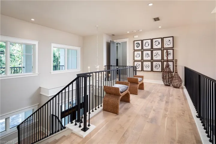 3170 Crayton Rd, Naples, Florida 34103