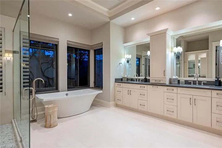 3170 Crayton Rd, Naples, Florida 34103