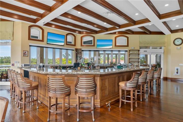 Clubhouse Grill Room Bar