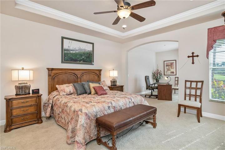 Primary bed room