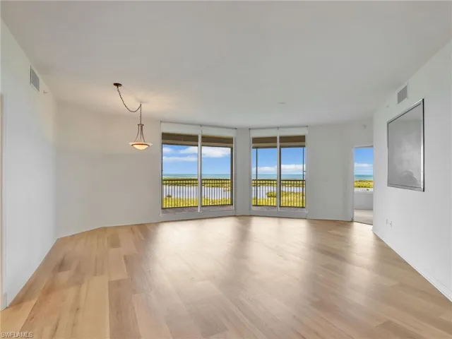 1001  Arbor Lake  DR, Naples, FL 34110