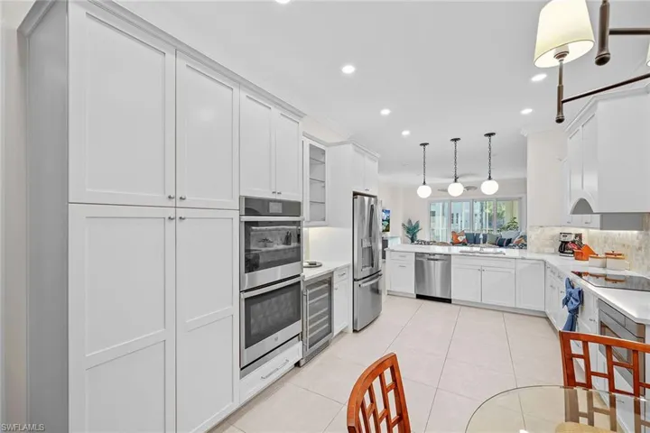 831 Sailaway Ln 104, Naples, Florida 34108