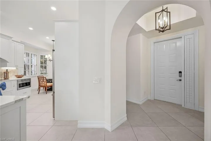 831 Sailaway Ln 104, Naples, Florida 34108