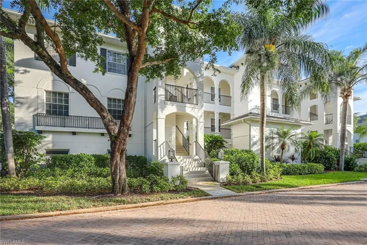 831 Sailaway Ln 104, Naples, Florida 34108
