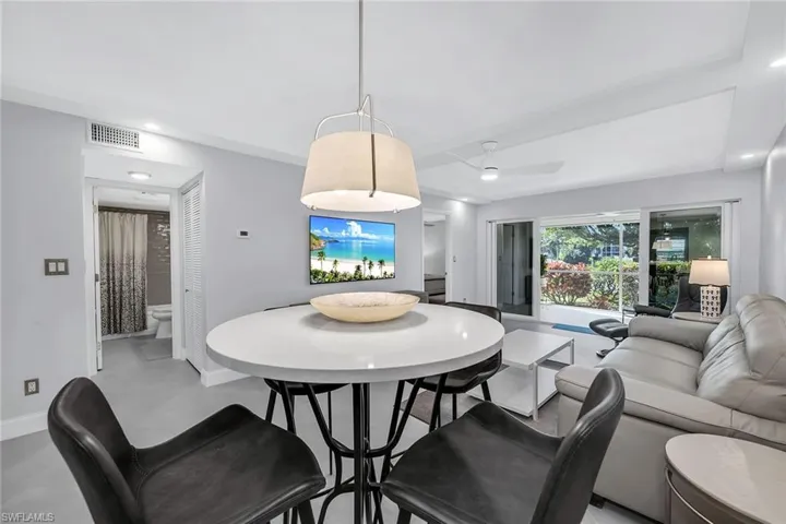 3055  Riviera  DR, Naples, FL 34103