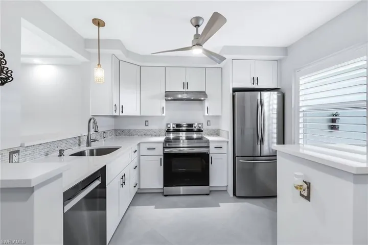 3055 Riviera Dr 102, Naples, Florida 34103