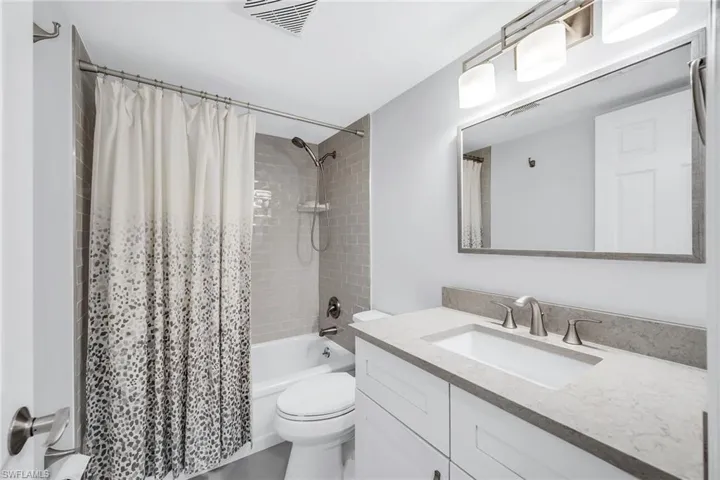 3055  Riviera  DR, Naples, FL 34103