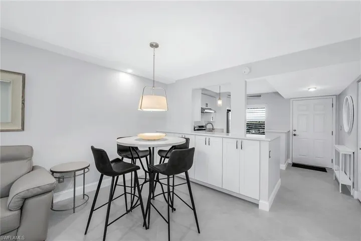 3055 Riviera Dr 102, Naples, Florida 34103