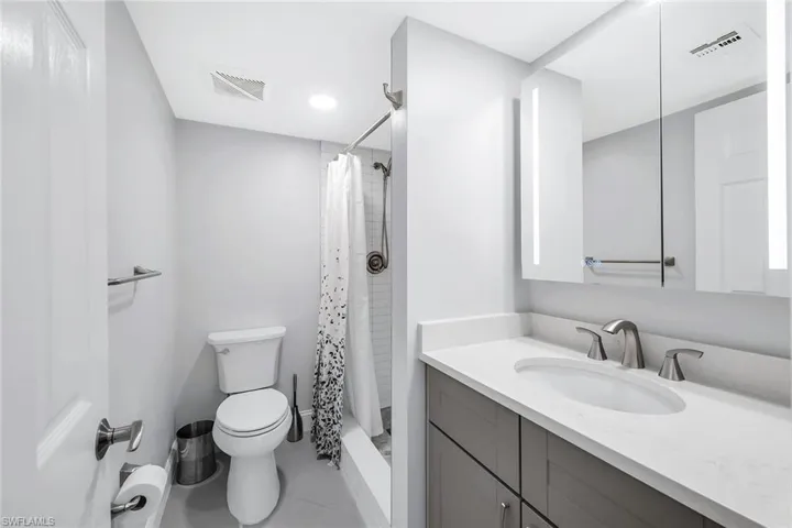 3055  Riviera  DR, Naples, FL 34103