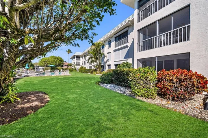 3055  Riviera  DR, Naples, FL 34103
