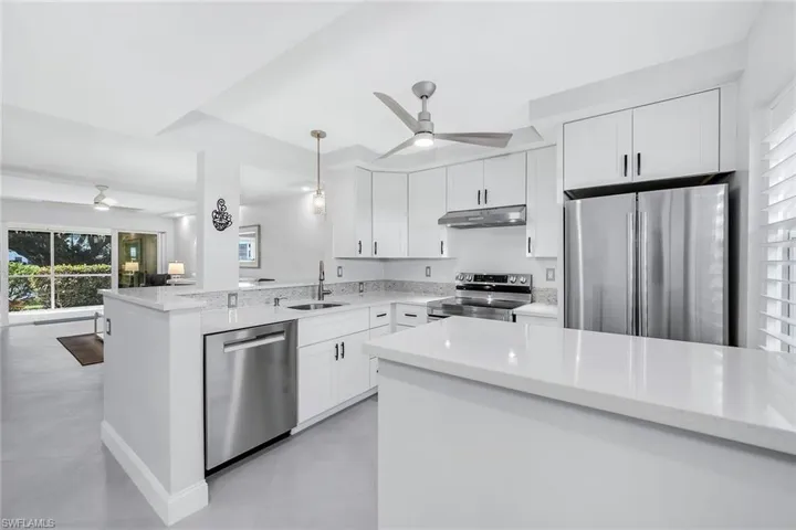 3055 Riviera Dr 102, Naples, Florida 34103