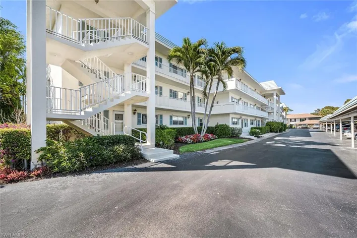 3055  Riviera  DR, Naples, FL 34103