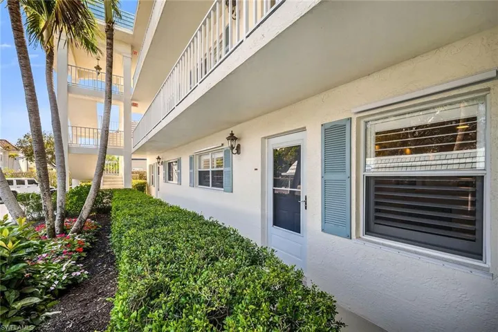 3055  Riviera  DR, Naples, FL 34103