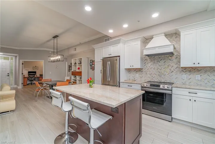 Kitchen with gorgeous kitchen island