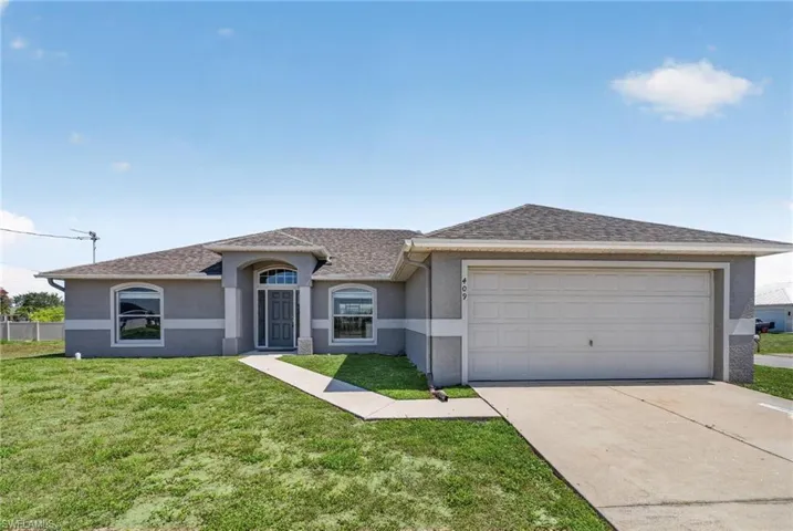 Corner Lot Single Family Home 4BR/2BA Roof 2023