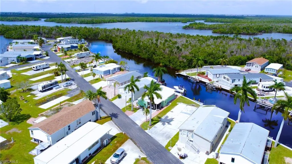 107 Blackbeard WAY, Fort Myers Beach, FL 33931,224064596