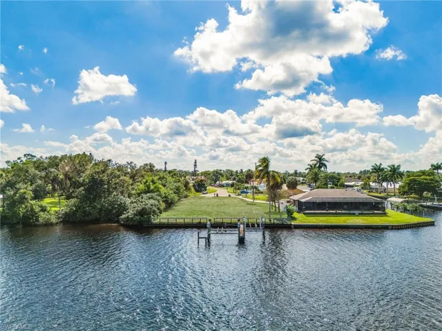 2190 River Rd, Fort Myers, Florida 33905