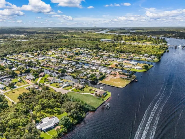 2190 River Rd, Fort Myers, Florida 33905