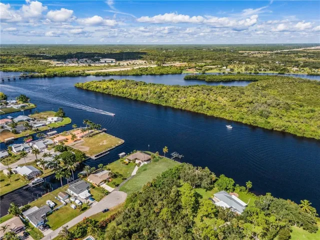 2190 River Rd, Fort Myers, Florida 33905