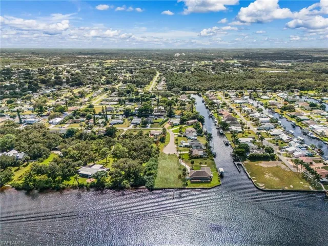 2190 River Rd, Fort Myers, Florida 33905