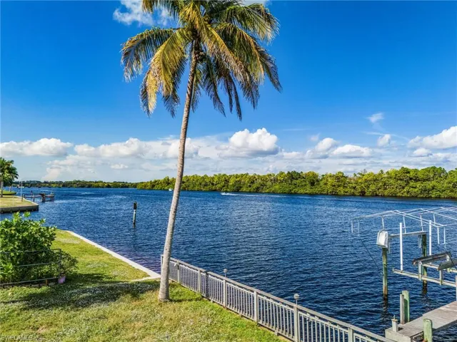 2190 River Rd, Fort Myers, Florida 33905