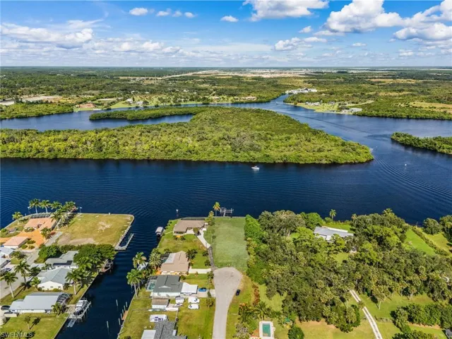 2190 River Rd, Fort Myers, Florida 33905