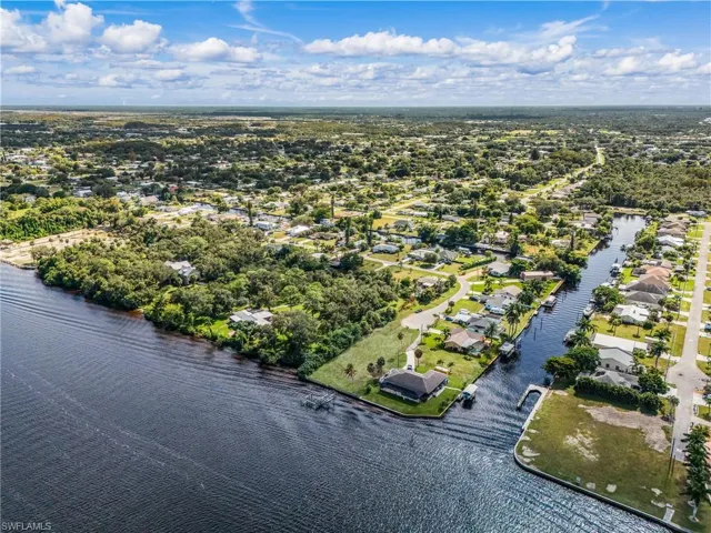 2190 River Rd, Fort Myers, Florida 33905