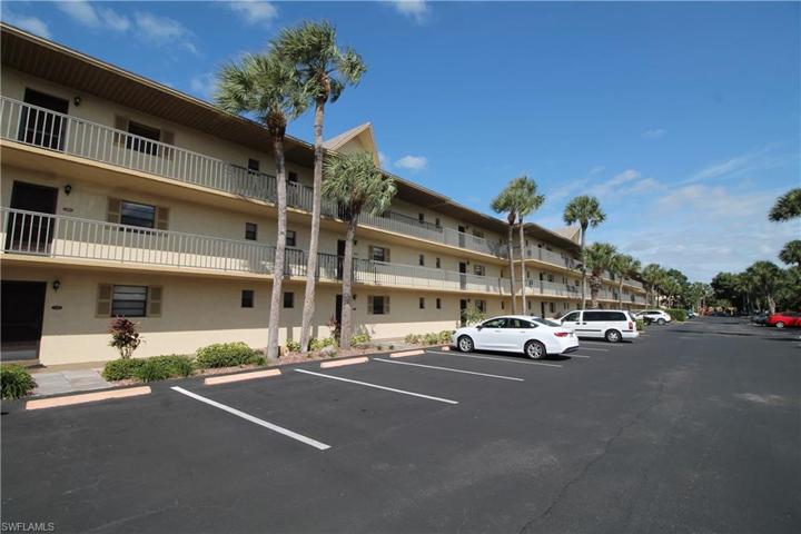 600 Neapolitan WAY # 230, NAPLES FL 34103