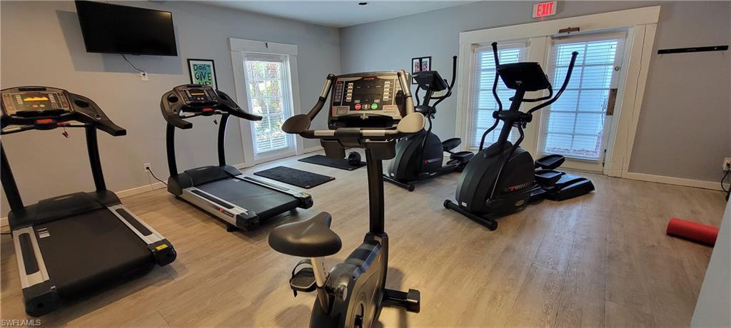 600 Neapolitan WAY # 230, NAPLES FL 34103