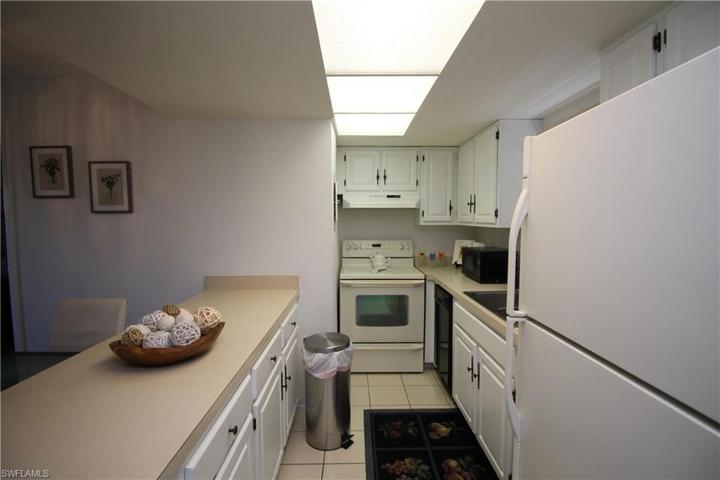 600 Neapolitan WAY # 230, NAPLES FL 34103