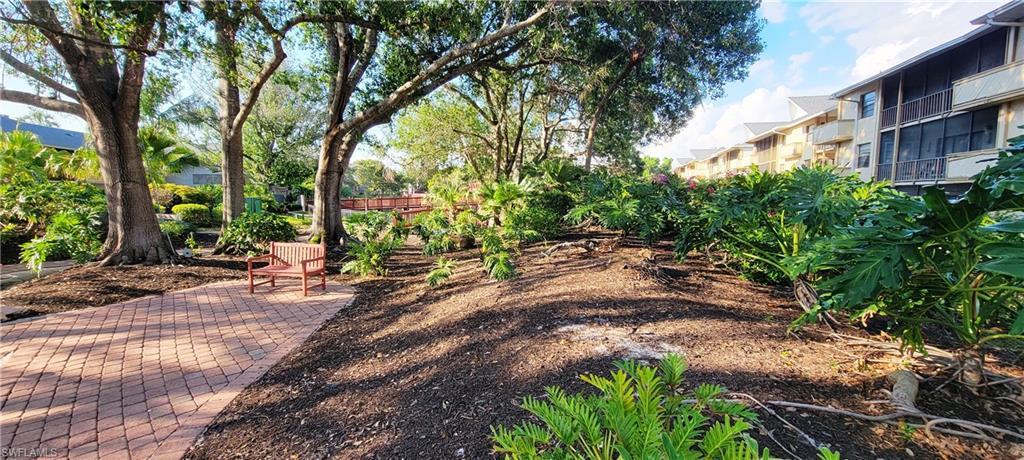 600 Neapolitan WAY # 230, NAPLES FL 34103