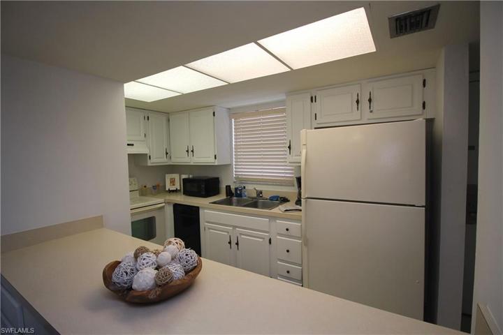 600 Neapolitan WAY # 230, NAPLES FL 34103