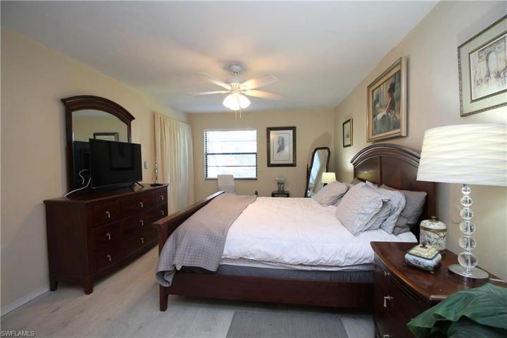 600 Neapolitan WAY # 230, NAPLES FL 34103
