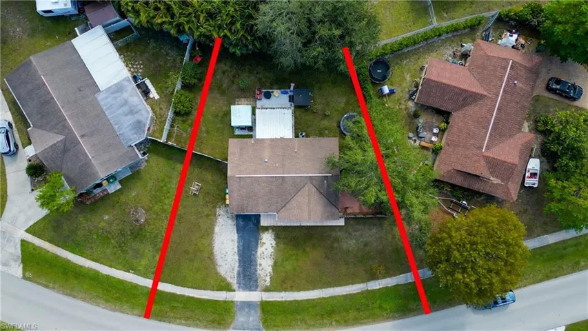 Aerial view of property's location featuring property boundaries highlighted