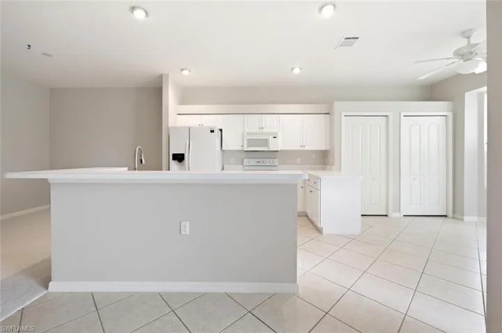 1672 Morning Sun Ln D22, Naples, Florida 34119
