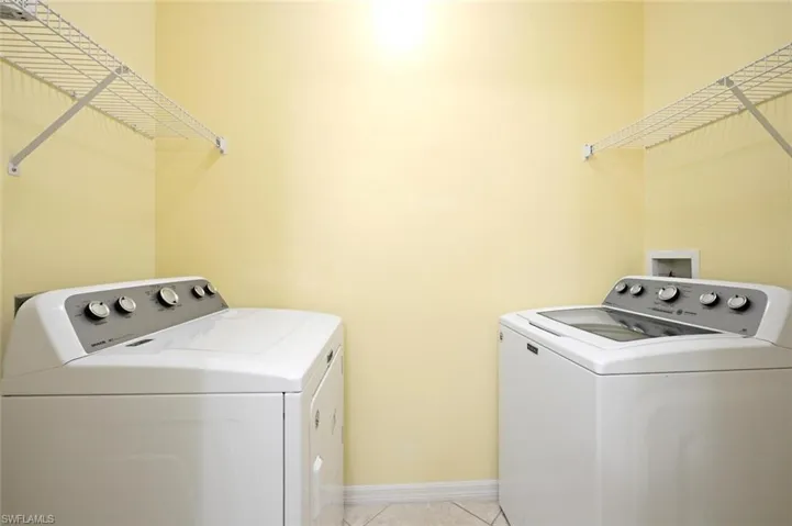 1672 Morning Sun Ln D22, Naples, Florida 34119