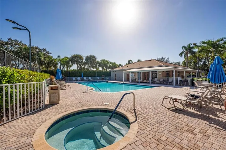 1672 Morning Sun Ln D22, Naples, Florida 34119