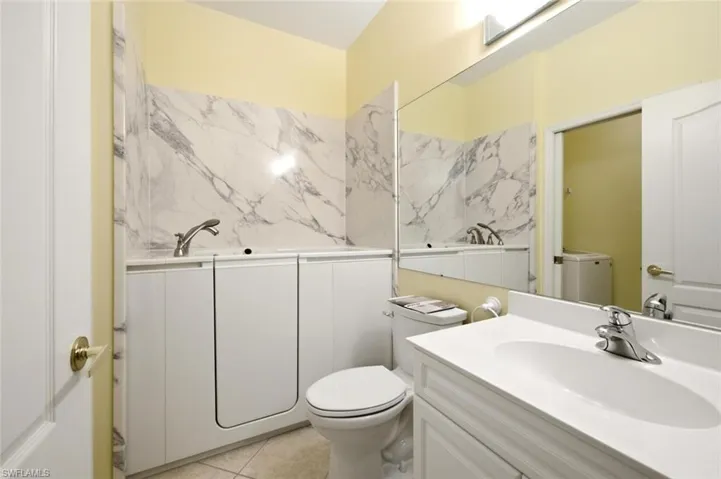 1672 Morning Sun Ln D22, Naples, Florida 34119